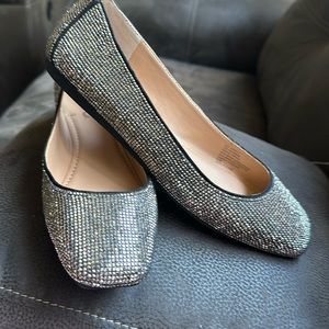 Used Juney shoes. Size 6.5. Good condition